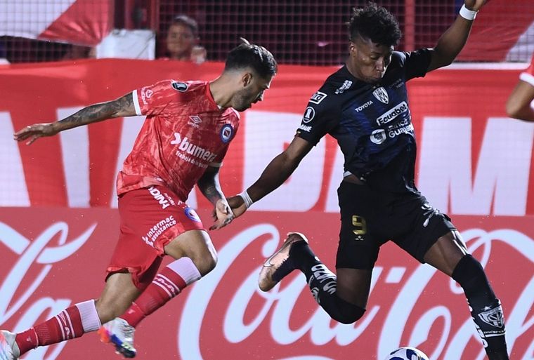 Argentinos Juniors le ganó a Independiente del Valle