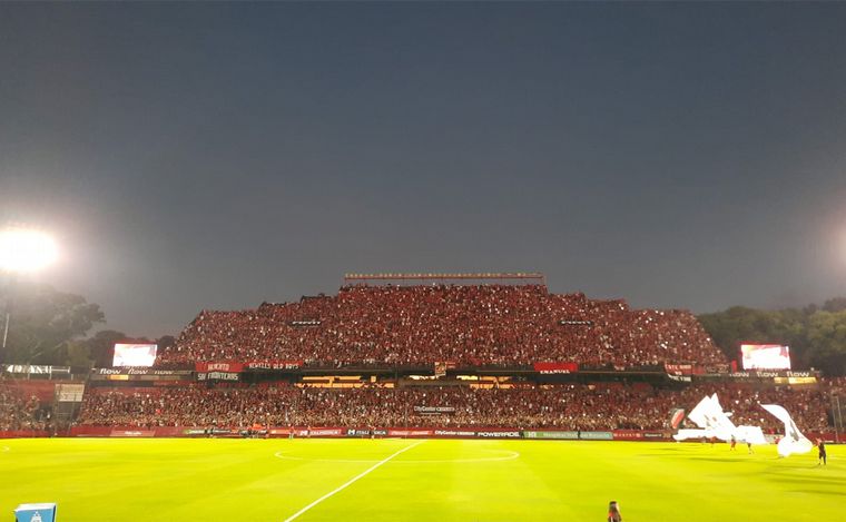 Los jugadores de Newell's saludaron en el 