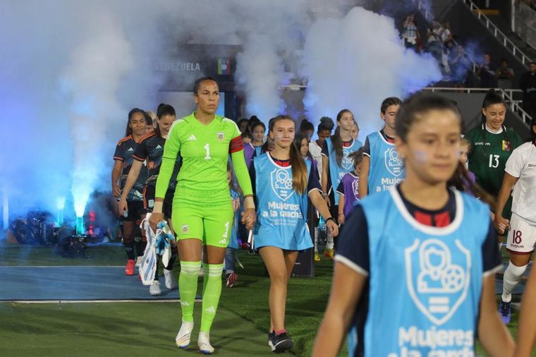 El seleccionado femenino se mide con Venezuela en el Kempes