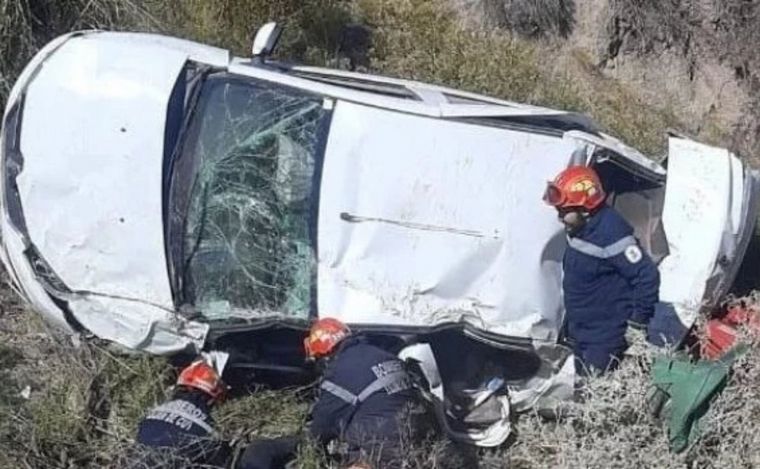 FOTO: Un turista chileno desbarrancó su auto y murió en Mendoza. Foto: Gentileza La Prensa.