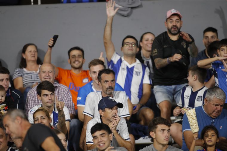 FOTO: Los hinchas de Talleres coparon las tribunas del Mario Alberto Kempes.