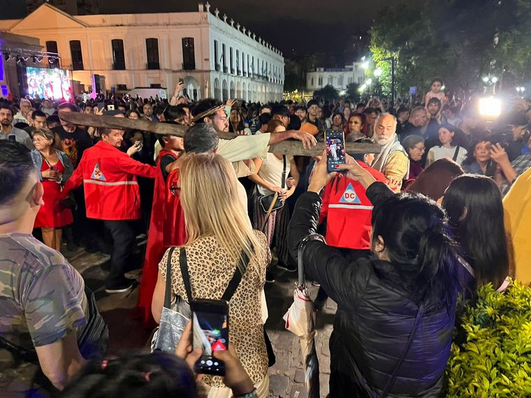 Las procesiones de fe se vivieron en todo el país.