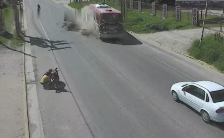 Video: así fue el choque fatal en barrio Villa Gran Parque de Córdoba.