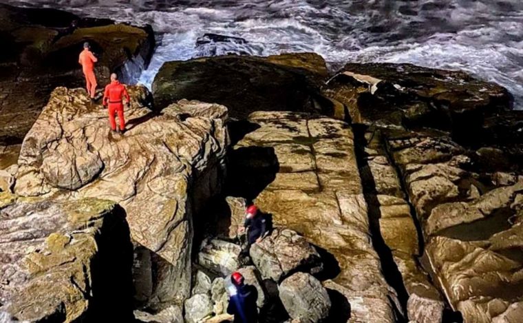 El viernes a la madrugada, durante las primeras horas de búsqueda.