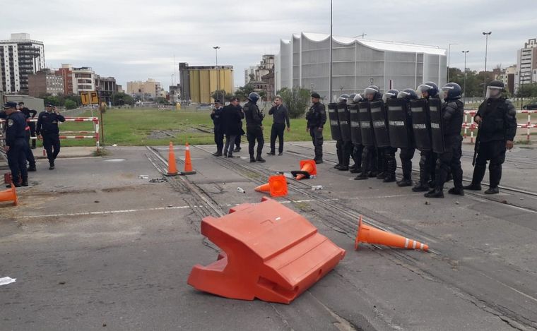 Incidentes cerca de la Casa de Gobierno de Córdoba. (Juan Federico/Cadena 3)