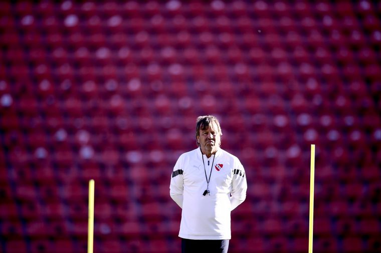 Ricardo Zielinski firmó contrato y ya dirigió su 1er práctica (FOTO: Independiente)
