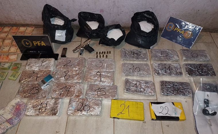 FOTO: Detienen a miembro del clan Bassi como abastecedor de cocaína: secuestran 49 kilos.