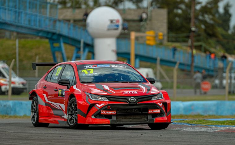'Berni' Llaver y el espectacular Corolla TCR en Rosario