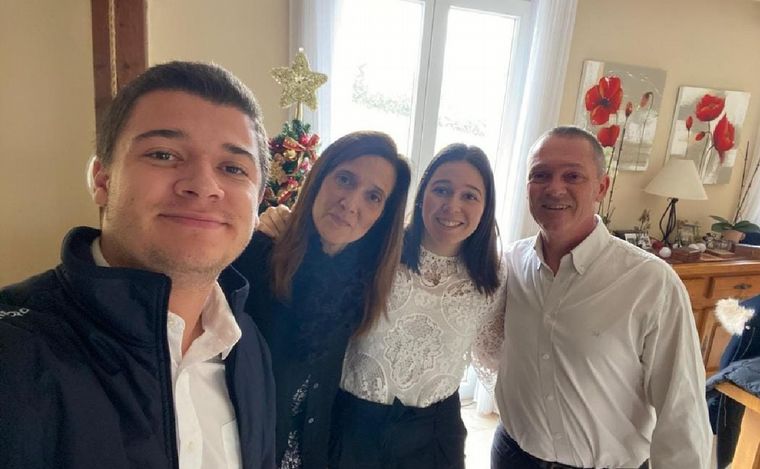 María Laura con su familia.