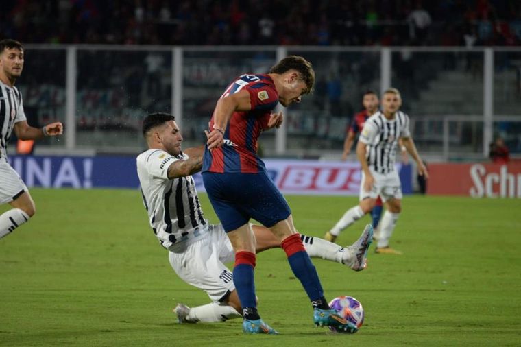 Talleres-San Lorenzo, un duelo clave arriba.