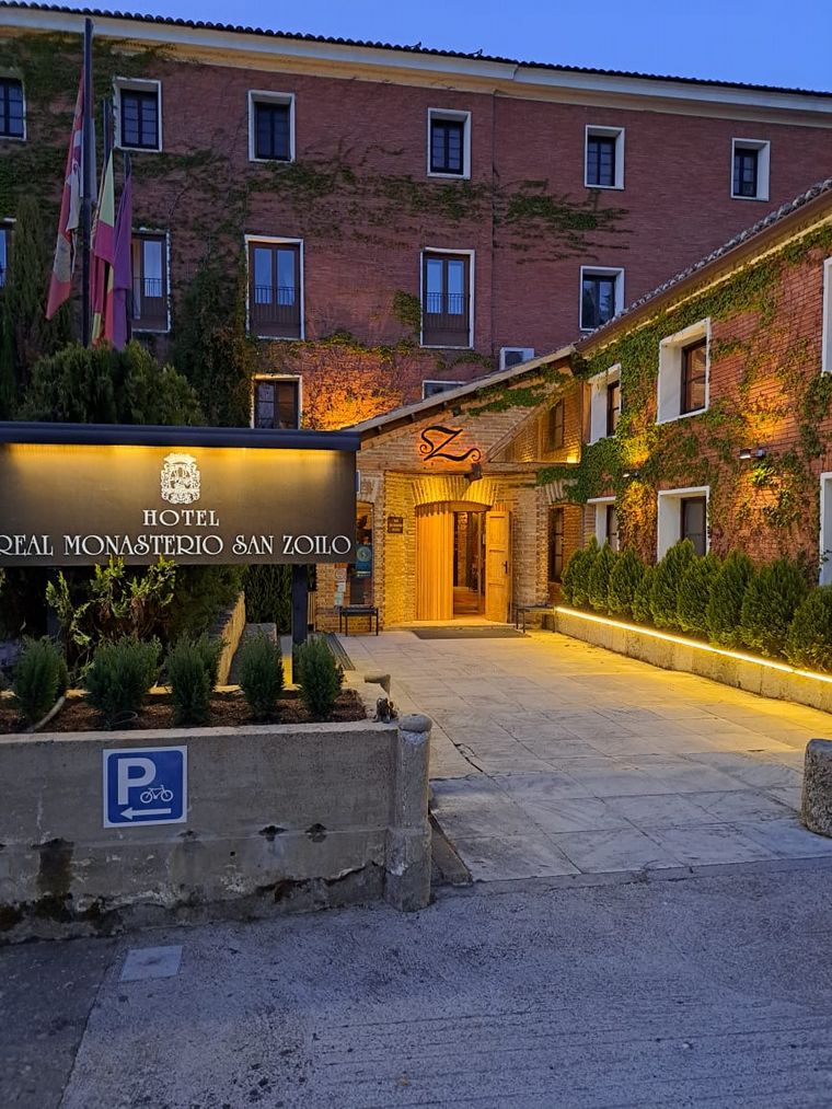 El antiguo monasterio que funciona como hotel cinco estrellas en Castilla y León