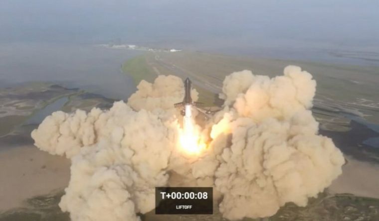 FOTO: Despegó el Starship, el cohete más grande de la historia