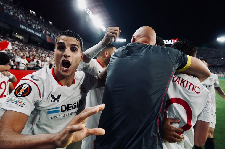 Erik Lamela se llena la boca de gol en el triunfazo andaluz (Foto: @SevillaFC)