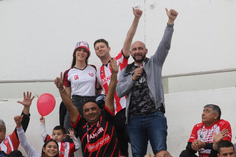 Los hinchas de Instituto colmaron las tribunas del Monumental de Alta Córdoba.