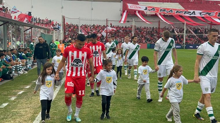 Instituto y Banfield disputan un duelo clave en Alta Córdoba.