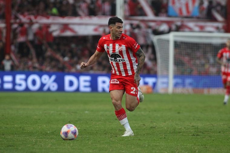 Instituto y Banfield disputan un duelo clave en Alta Córdoba.