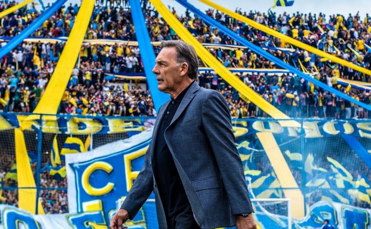Miguel Russo no esquiva los temas polémicos que dejó el partido contra Boca. 