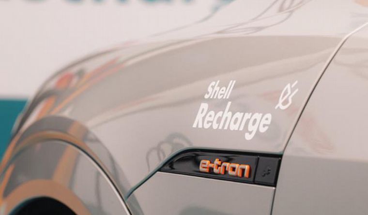FOTO: Alianza de Audi y Raízen para potenciar la red de cargadores Shell Recharge.