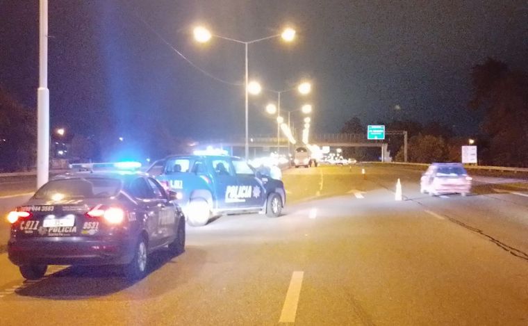 Accidente fatal en Circunvalación, murió un peatón a la altura de calle Mendoza. 
