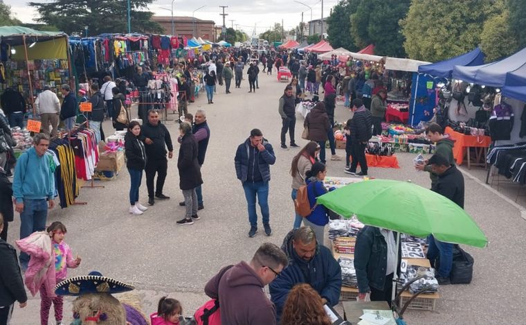 Fieles de todo el país llegan a Reducción a la Fiesta del Cristo de Buena Muerte.