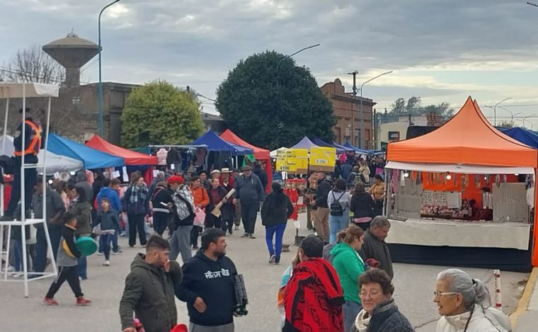 Fieles de todo el país llegan a Reducción a la Fiesta del Cristo de Buena Muerte.