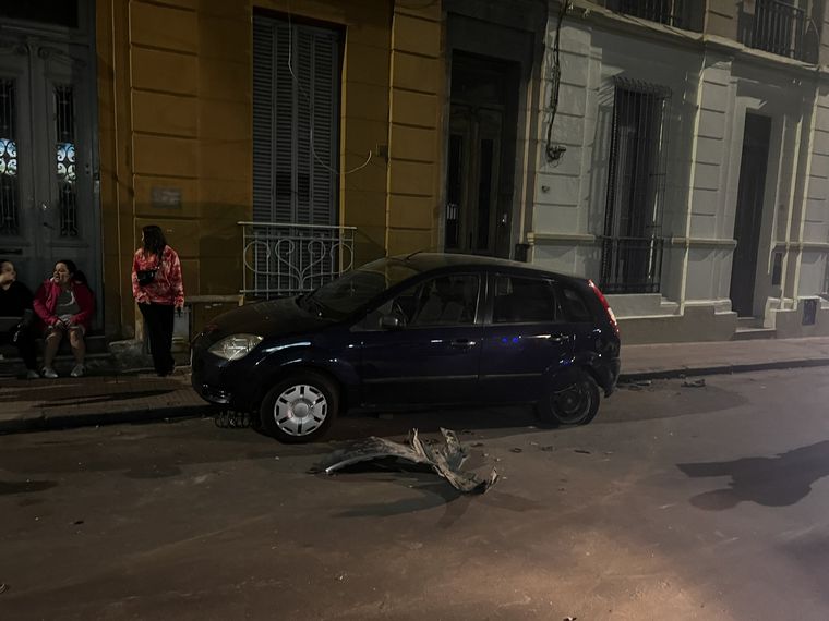 Impactante choque en Córdoba: iba en contramano e impactó contra cuatro autos