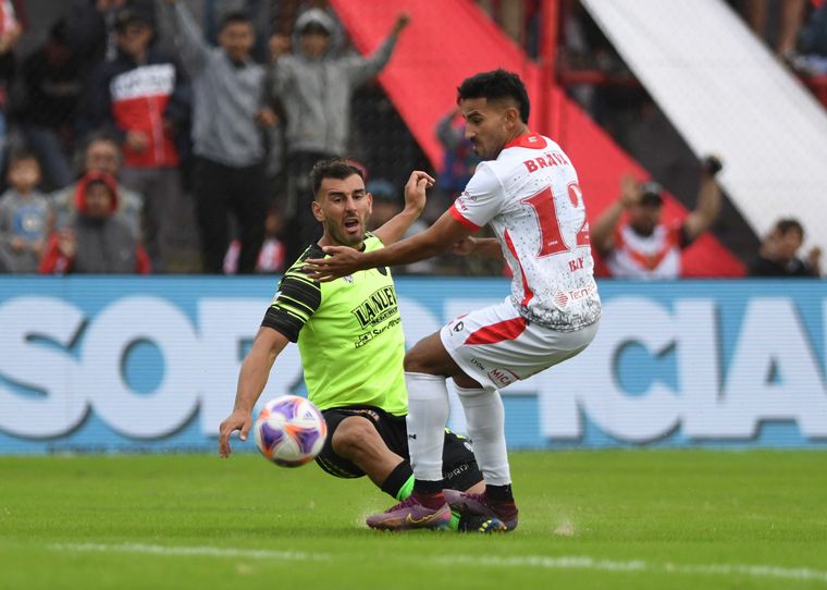 Barracas vs Instituto, el duelo que abre la fecha.