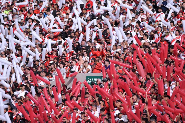River y un hermoso colorido para el recimiento del superclásico 