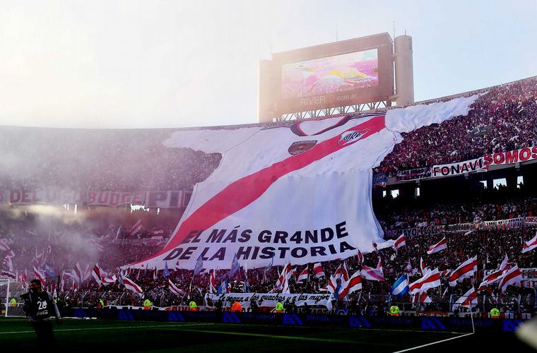 El hermoso colorido de los hinchas de River para el recibimiento
