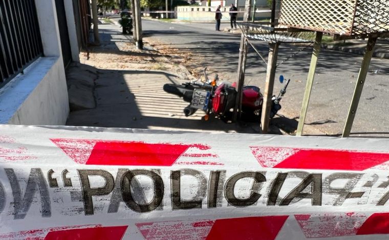 Lo balearon al ser atacado por una horda de motochoros.