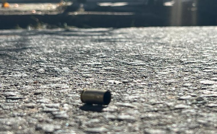 Lo balearon al ser atacado por una horda de motochoros.