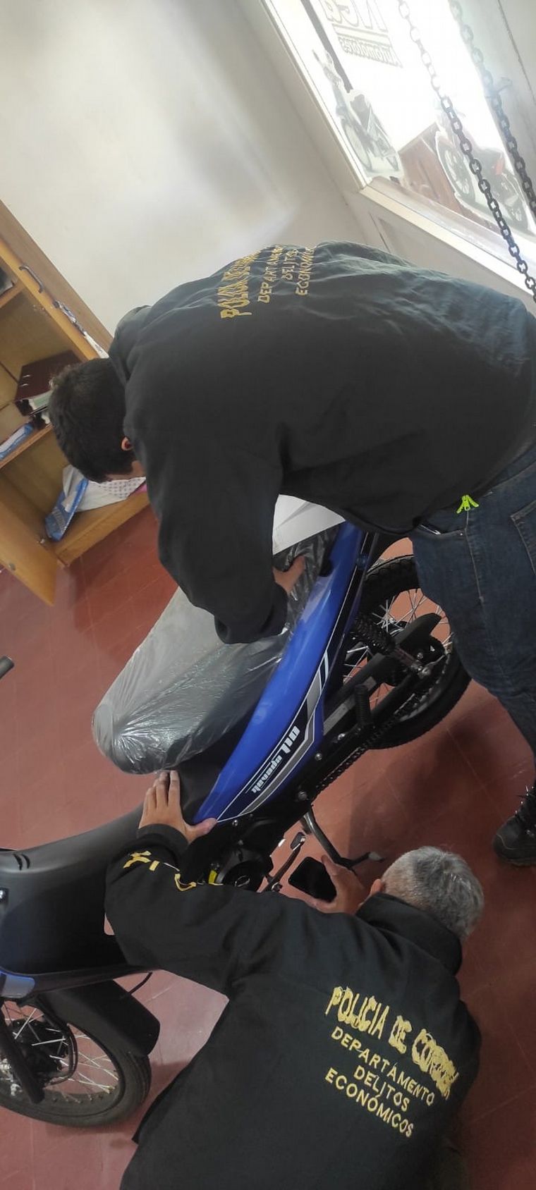 FOTO: Detienen a 11 empresarios acusados de estafas con las ventas de motos