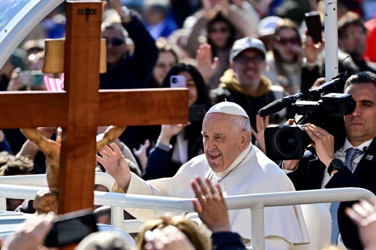FOTO: El Papa dijo que el kirchnerismo buscó culparlo por el secuestro de dos curas.