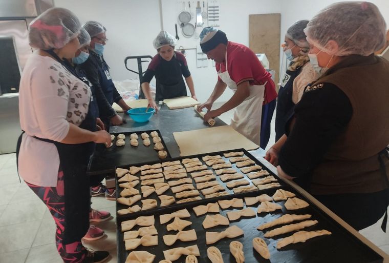 Miguel Almirón, un panadero apasionado por su trabajo y por enseñar.