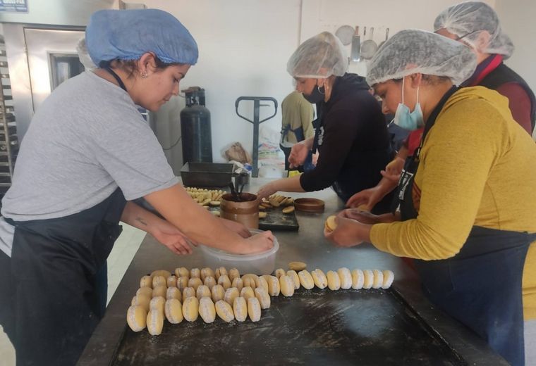 FOTO: Miguel Almirón, un panadero apasionado por su trabajo y por enseñar.