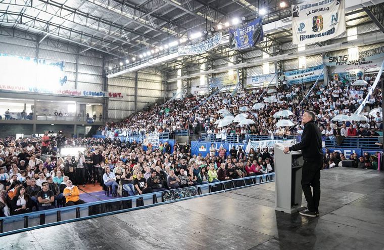 Máximo Kirchner cerró el Congreso del PJ bonaerense.