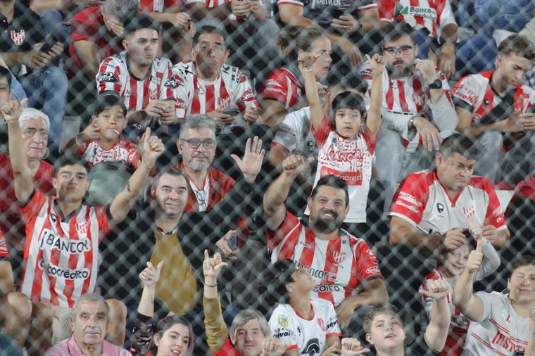 Buscate en las tribunas del "Monumental" de Alta Córdoba.