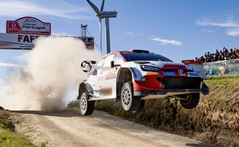 FOTO: Rovanperä salta en Fafe hacia su primer triunfo en 2023 y la punta del WRC