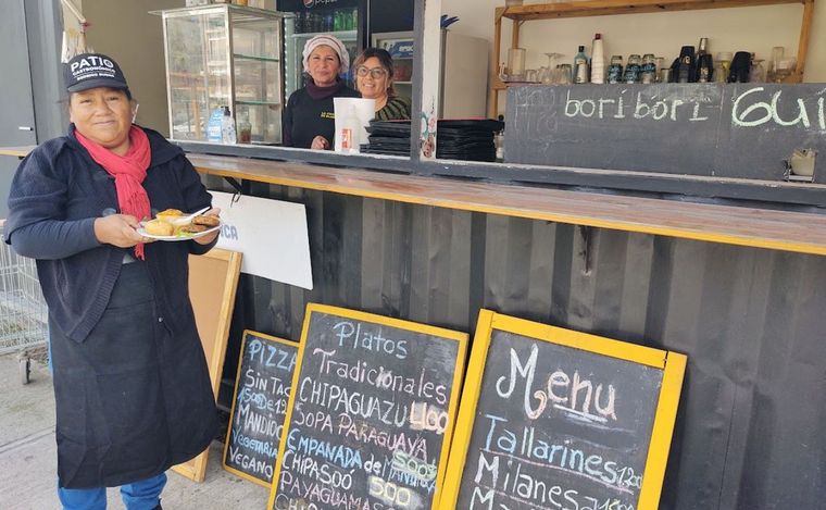 El Patio Rodrigo Bueno con gastronomía típica de Latinoamérica.