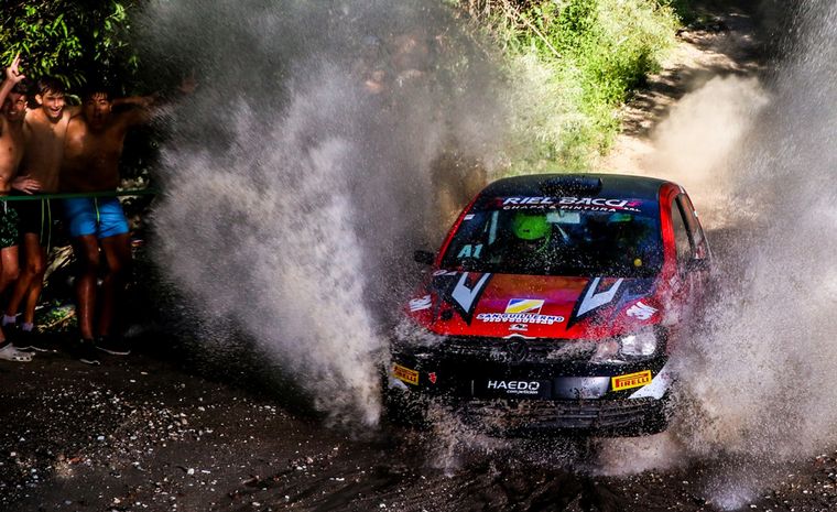 FOTO: Luciano Bosio (Polo) llega como líder en la Maxi Rally.