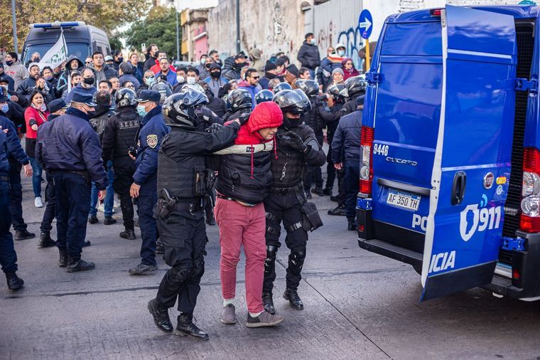 Liberaron a los detenidos municipales por una manifestación – Rony Vive